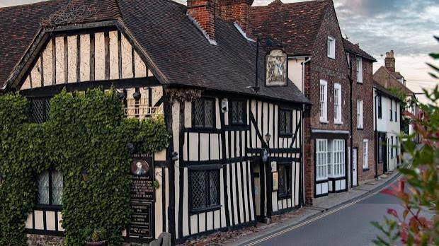 Picturesque Cobham and North Kentish Adventure