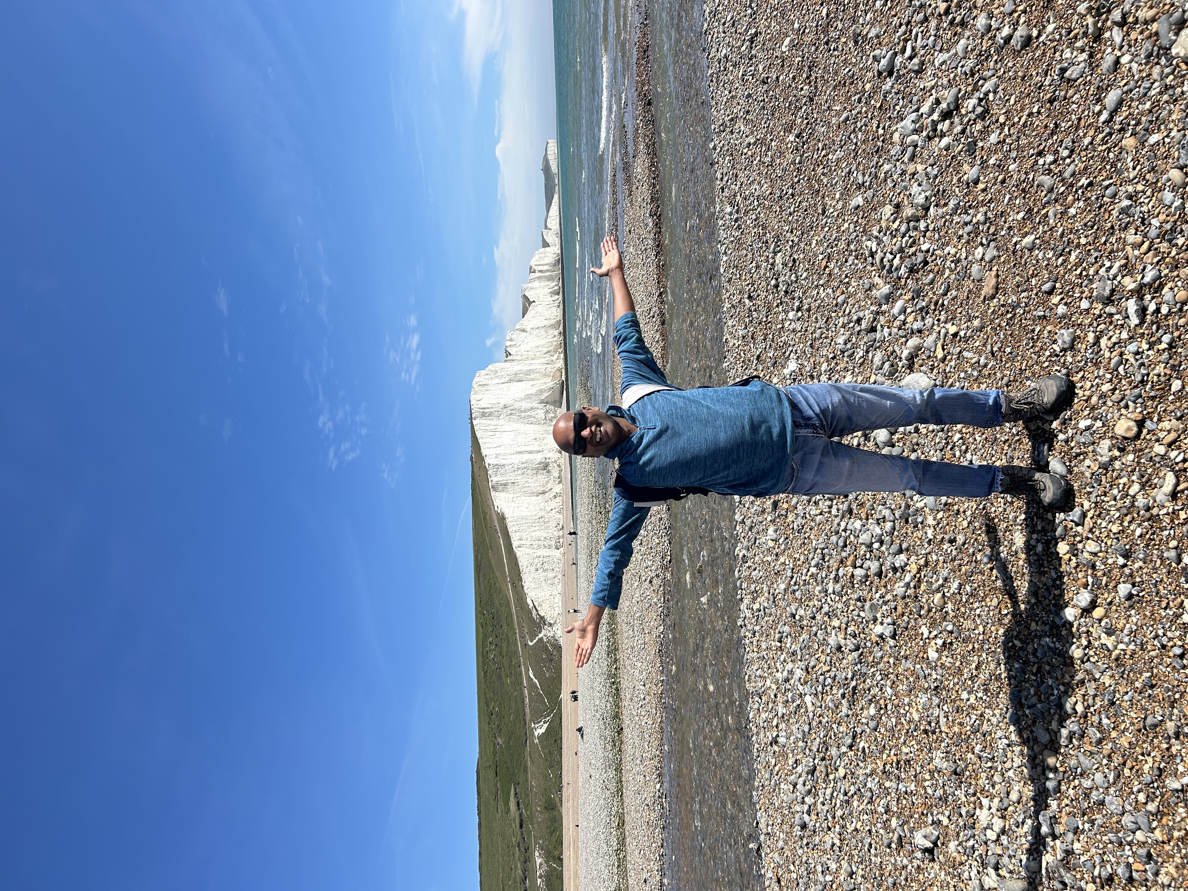 Meet your guide: Raj, Outdoorly hiking guide